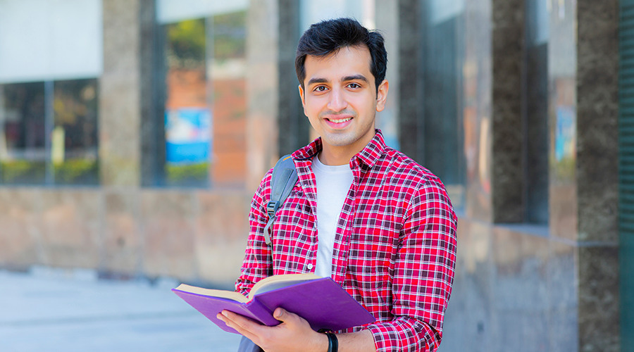 Photo of GMPA student on campus