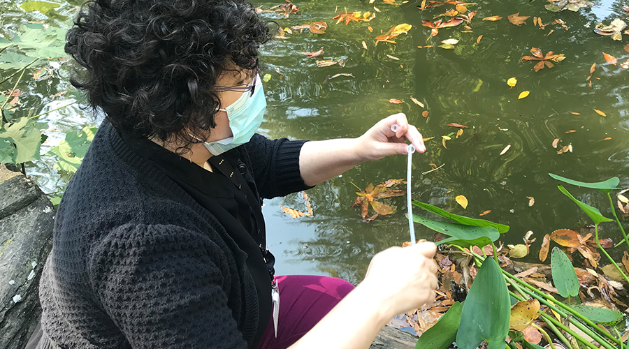 Linda Robinson of the Department of Biology